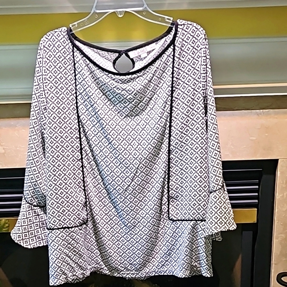 Loft by Ann Taylor Blouse Size LP